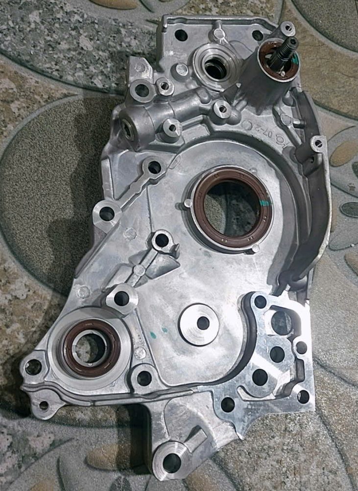 bơm dầu động cơ EC8